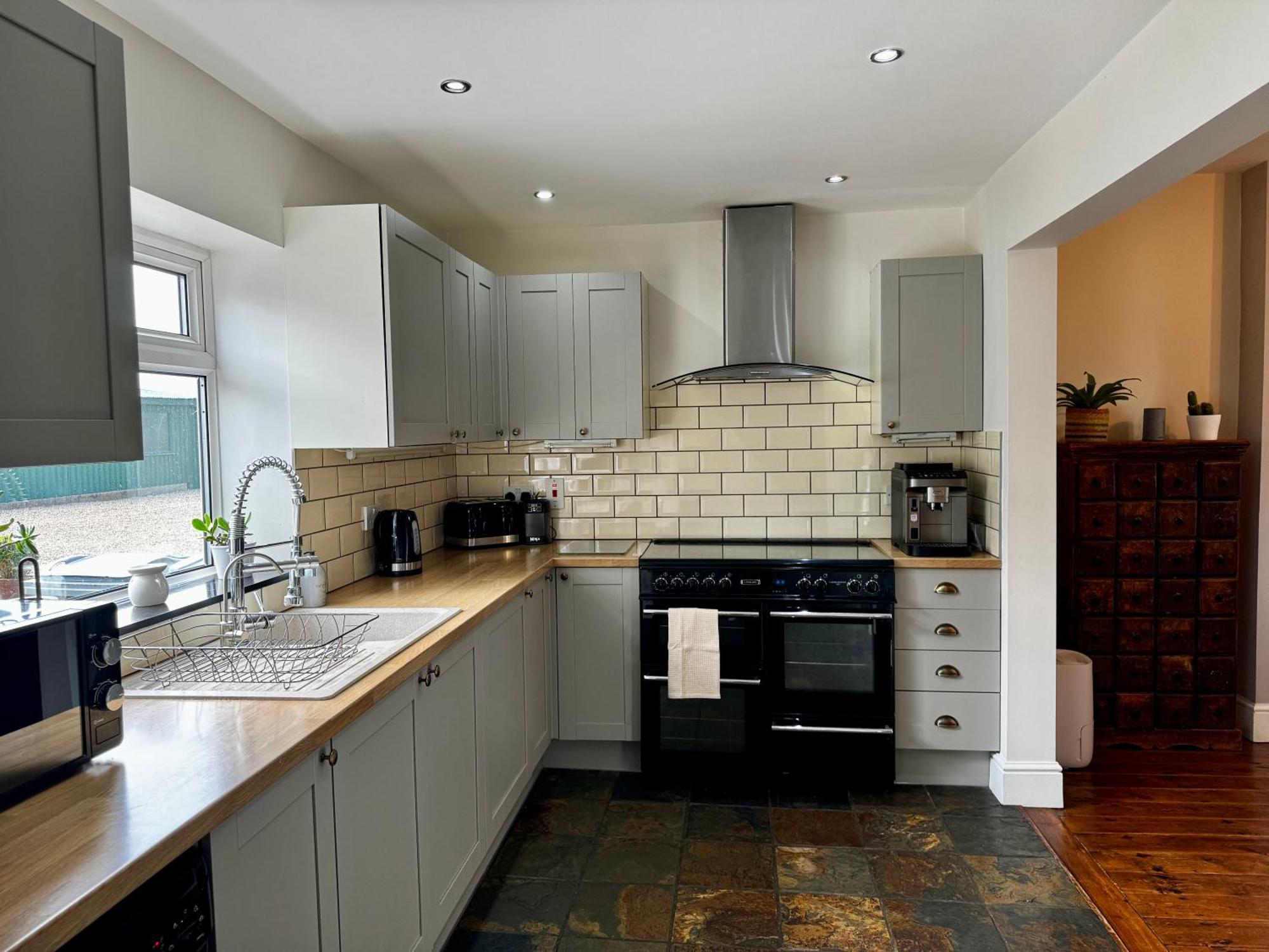 Luxury Isla Cottages, Bourne! Dog-Friendly, Countryside Views, Garden, Parking, 5Mins Pubs - Family Holiday الغرفة الصورة